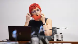 "La tenemos que llevar con nosotros": Induráin pide "sentido común" al no usar la mascarilla