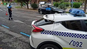 Herida tras salirse de la vía y chocar contra un camión el vehículo en el que viajaba