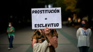 Juzgan a una madre acusada de prostituir y maltratar a su hija menor de edad
