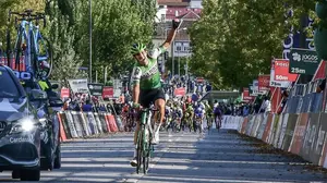 Un equipo navarro se impone en la tercera etapa de la Vuelta Portugal, tras una escapada de 55 kilómetros