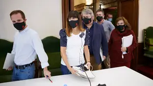 Los socialistas de Pamplona 'protegen' al concejal de Bildu investigado por un juez por agredir a policías