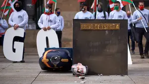 Geroa Bai y Bildu en Pamplona defienden los actos de "apología a la violencia" en contra del rey Felipe VI
