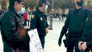Más negacionistas del coronavirus en Pamplona: cuatro detenidos en una reunión sin mascarillas ni permiso