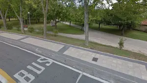 El Ayuntamiento de Pamplona cierra al tránsito peatonal el camino que atraviesa un parque de la ciudad