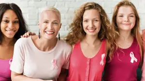 Las bodegas Príncipe de Viana y Saray se unen para "teñir las redes de rosa": así puedes colaborar