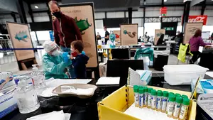 Navarra rebasa todos los límites y registra casi 700 casos en un día con una positividad del 21,2%