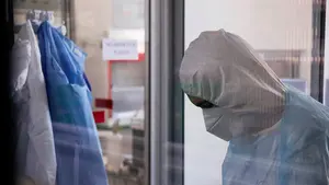 Una paciente de Covid se enciende un cigarro, prende su botella de oxígeno y provoca un incendio en el hospital