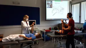 La oposición de fisioterapia en Navarra comienza con la convocatoria de cerca de 1.000 personas