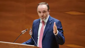 Esparza pide "acabar de una vez con la impunidad de quienes promueven el 'Ospa Eguna'