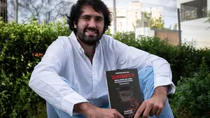 Daniel Ramírez, periodista y autor de 'Salvoconducto-19': "Navarra es el gran misterio de la pandemia"