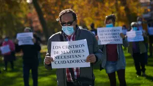 La consejera Maeztu se felicita porque 'solo' se muere un 16% de los contagiados Covid en residencias de Navarra