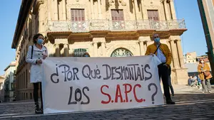 Personal del programa municipal de Infancia en Pamplona rechaza la rescisión de los contratos a los SAPC