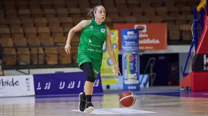 Se suspende al descanso el partido del Araski donde juega la navarra María Asurmendi por la Covid-19