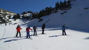 La Covid no frena la 'educación deportiva' en Navarra: abierta la preinscripción para la Campaña Escolar de Esquí