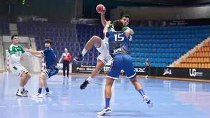 Partidazo de la liga Asobal entre Anaitasuna y Cangas: las imágenes más destacadas del choque