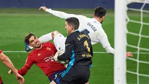 Las imágenes de la batalla en El Sadar: Osasuna se rehace pero no culmina la remontada ante el Huesca