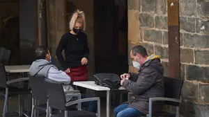 Los sindicatos tachan de "preocupantes" los datos del paro en Navarra y piden que "se reactivan los sectores paralizados"