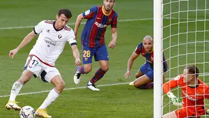 Osasuna descarrila en el Camp Nou: las imágenes del partido de los rojillos ante Messi y compañía