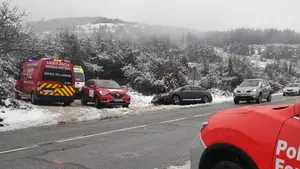 Las fuertes nevadas no dan tregua en Navarra: accidentes de tráfico y más de 60 quitanieves movilizadas