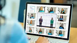 CaixaBank y Microsoft premian a una navarra como una de las mejores estudiantes de grado universitario t&eacute;cnico de Espa&ntilde;a