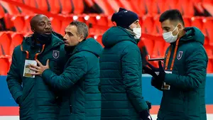 Le llaman 'negro' al exosasunista Pierre Webo y se suspende el PSG - Basaksehir de la Liga de Campeones