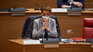 Chivite defiende que está por encima de los ciudadanos y se niega a pedir perdón por su comida ilegal en el Palacio