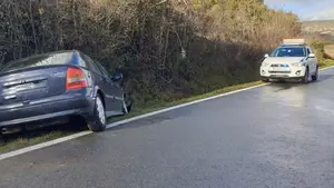 Dos salidas de vía en diferentes carreteras de Navarra se saldan con un herido trasladado al hospital de Estella