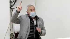 Salud culpa al PP de tener que usar "apaños" para no cobrar asistencia sanitaria a migrantes