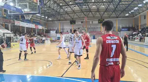 Sigue la buena racha: Basket Navarra sufre pero se lleva la victoria en un final dramático en Benicarló