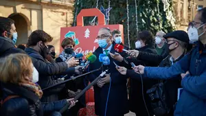 Comerciantes abroncan a Maya por decir que son más caros que las grandes superficies