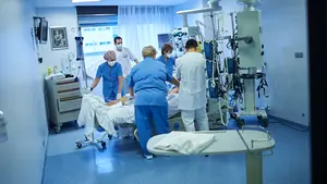 Un niño de 10 años supera la Covid-19 tras 11 días en la UCI: "Has sido un ejemplo en todo para todos"