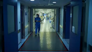 La hospitales reciben el revés de la Covid: Navarra anota 19 ingresos y seis muertos más