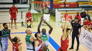 Basket Navarra pierde en La Roda con las bajas de Iñaki Narros y Antúnez