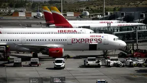 Novedad en el aeropuerto de Pamplona: habrá más vuelos con Madrid en horas muy demandadas