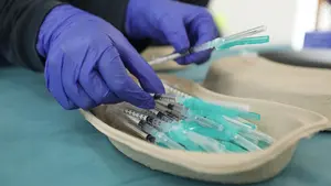 Remírez confirma que la nueva remesa semanal de vacunas contra la Covid-19 ha llegado a Navarra a pesar del temporal