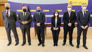 Maya y el ministro &Aacute;balos firman un Plan Estrat&eacute;gico sobre urbanismo en el que Pamplona ser&aacute; ciudad piloto