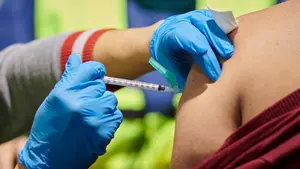 Médicos navarros resuelven las seis dudas más comunes sobre la vacunación contra la Covid-19