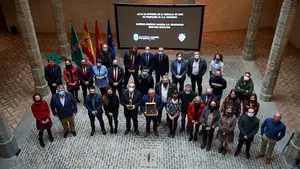 Osasuna recibe la medalla de oro más importante: la de embajador de Pamplona por sus cien años