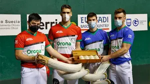 El pamplonés Javier Urriza y Labaka eligen material para la gran final del Campeonato de Parejas