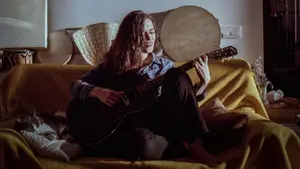 "La gente que va a los conciertos son héroes": la cantautora Silvia Pérez Cruz, antes de actuar en Pamplona