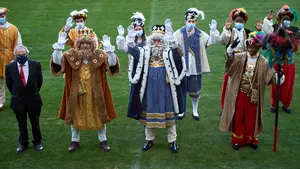 El espectacular aterrizaje de los Reyes Magos en El Sadar de Pamplona: las imágenes de su llegada en helicóptero