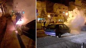 Combusti&oacute;n espont&aacute;nea: se incendia el motor de un veh&iacute;culo mientras circulaba por una calle de Tudela