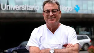 El médico de una unidad de infecciosos que ha superado la Covid: "¿Quién gana algo al no confinarnos?"