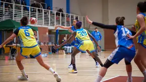 Octava victoria consecutiva: el FNB Ardoi vence al Tenerife en Zizur Mayor y consolida el segundo puesto