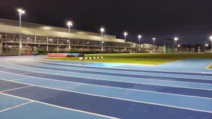 El Estadio Larrabide de Pamplona ya 'luce' su nueva reforma con nueva cubierta y mejor iluminación