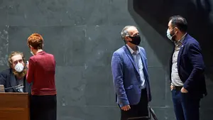 Geroa Bai y Bildu se quedan solos: rechazan hacer una campaña para que inmigrantes se matriculen en euskera