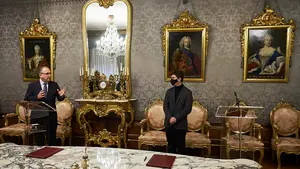 "Tarde, mal y a rastras": critican los retrasos del plan de Eduardo Santos en Políticas Migratorias