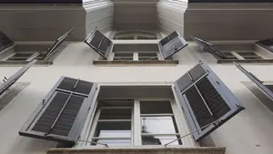 Muere el niño de 12 años que cayó por el balcón desde un segundo piso