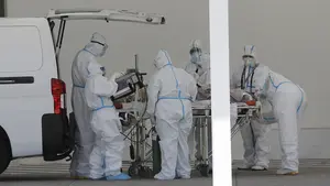 España cumple un año en pandemia: del "habrá algún caso como mucho" a más de 58.000 fallecidos oficiales