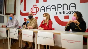 Acusan a Educación de "hurtar plazas en castellano para sacarlas en euskera"